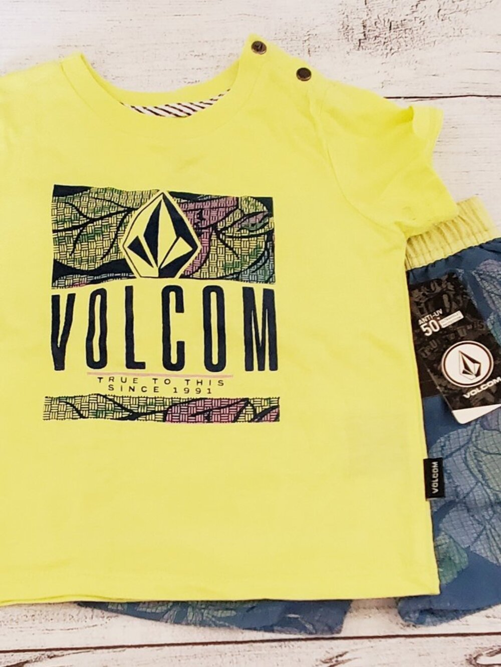 Volcom Baby Boy's 2 Piece Set T Shirt & Swim Shorts Size 18 Months Lemon NWT
